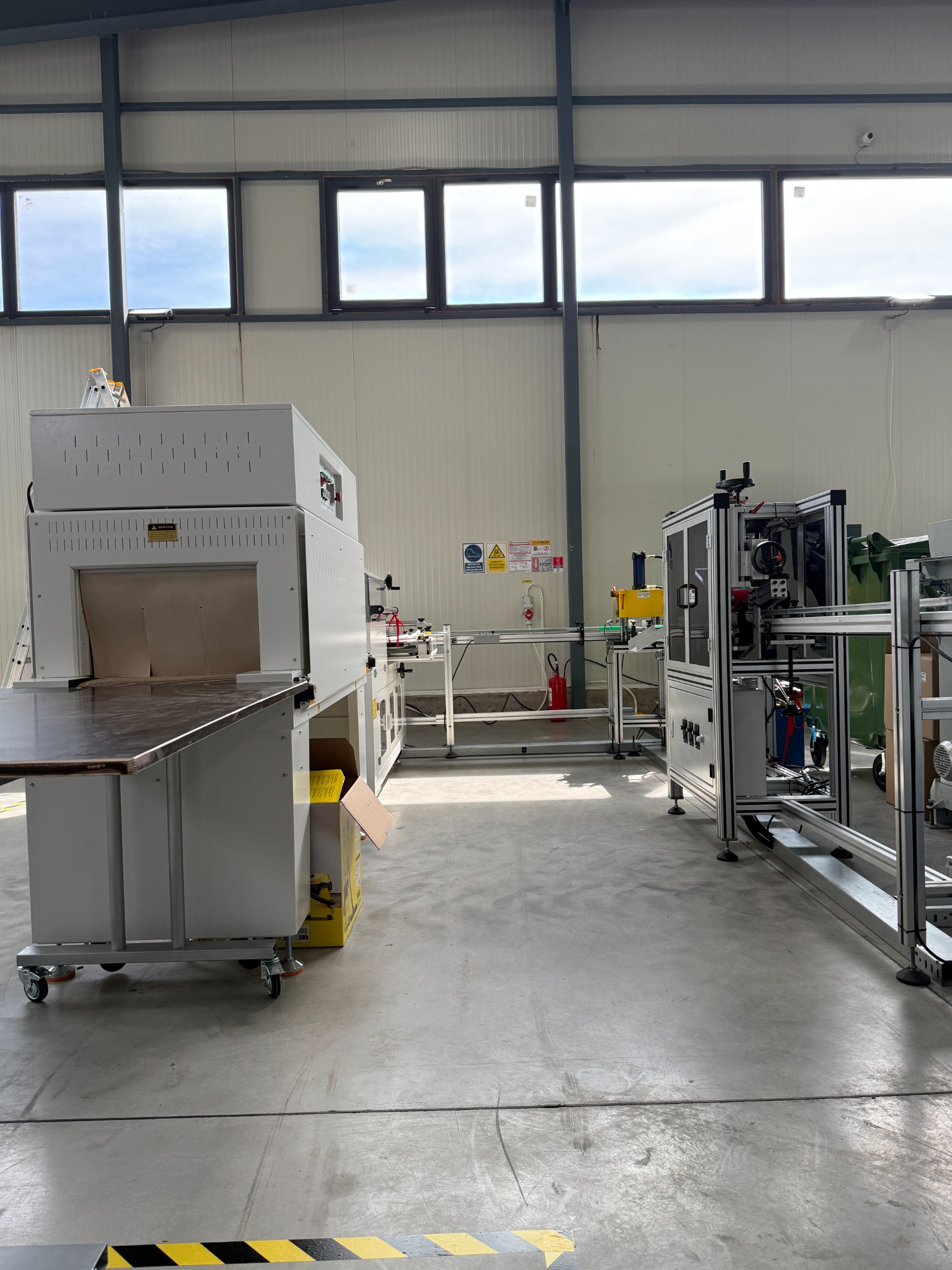 Packing and conveyor area